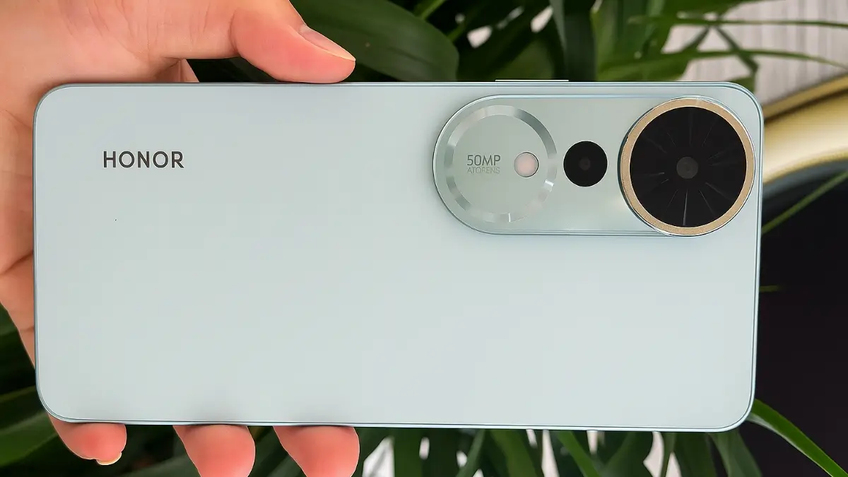 Honor Play 70 Plus rear view with dual cameras in hand